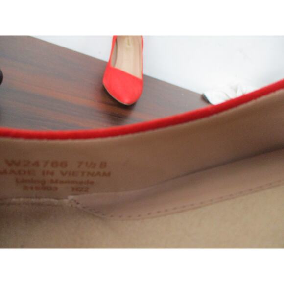 Good condition Cole Haan Women's Pumps - Size 7.5 Medium - Picture 3 of 7